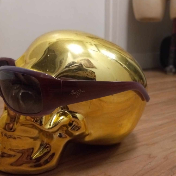 2 Maui Jim's 1 Givenchy Sun glasses - Picture 7 of 16